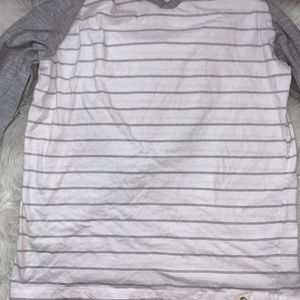 Long sleeve shirt with a hoodie 🤍